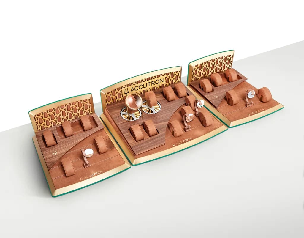 Accutron: A modular countertop display produced by Casadevall Group.