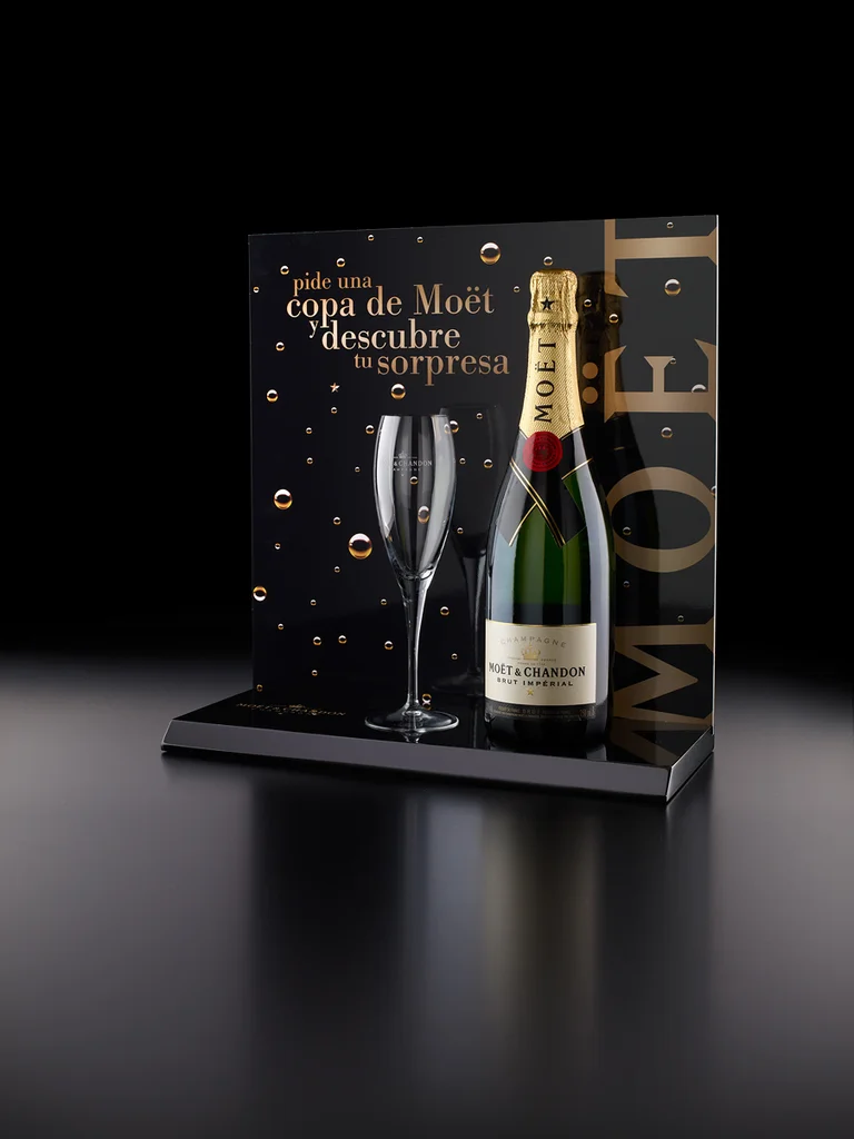 Moët & Chandon: Champagne promotional display produced by Casadevall Group.