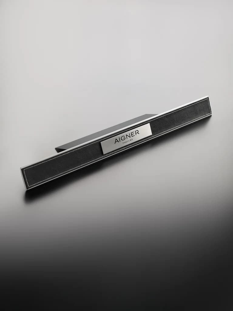 Aigner: Countertop display produced by Casadevall Group.
