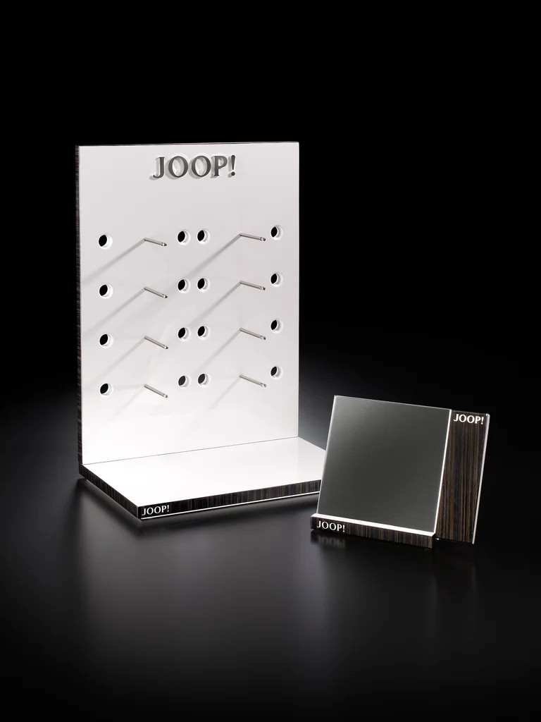 Joop: Countertop display produced by Casadevall Group.