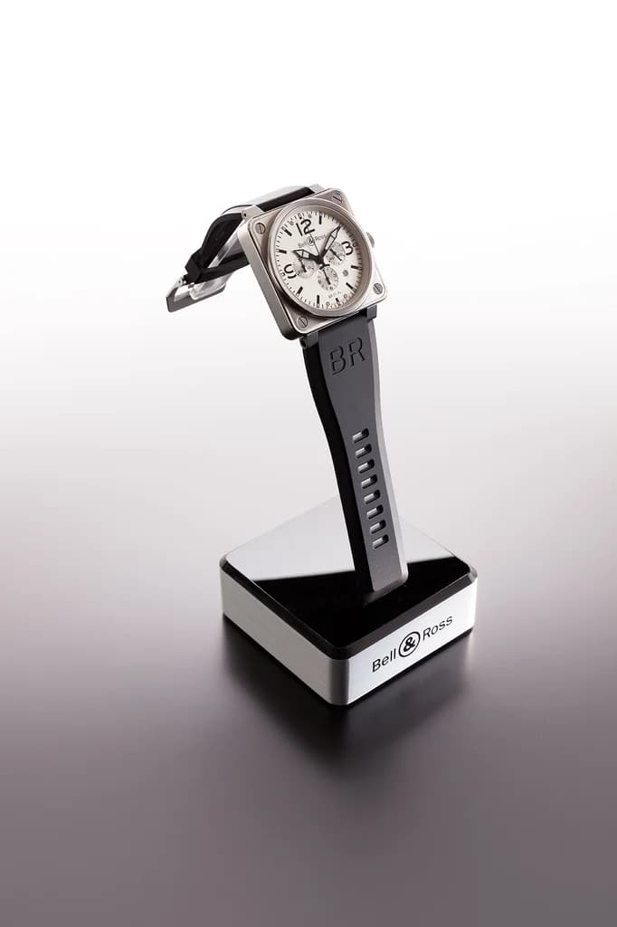 Bell & Ross: L-shape countertop display produced by Casadevall Group.