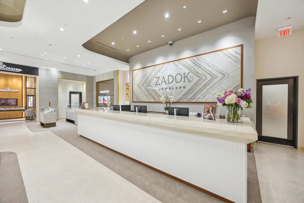 Multi-brand jewelry boutique interior produced by Casadevall Group.