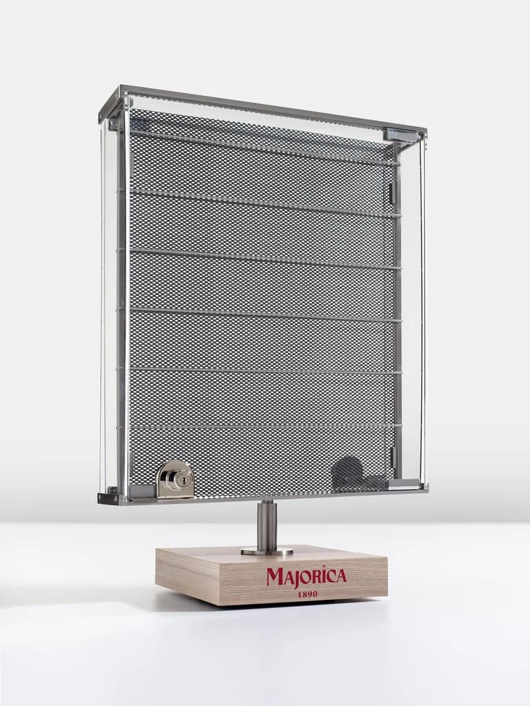 Majorica: Rotating display produced by Casadevall Group.