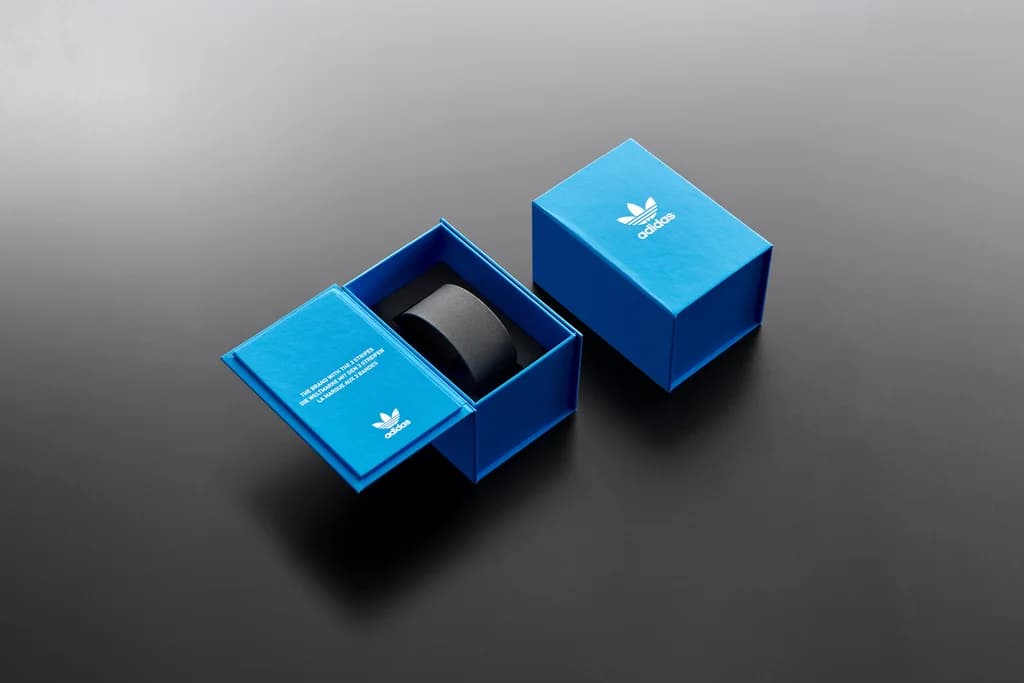 Adidas: Two-piece presentation box produced by Casadevall Group.