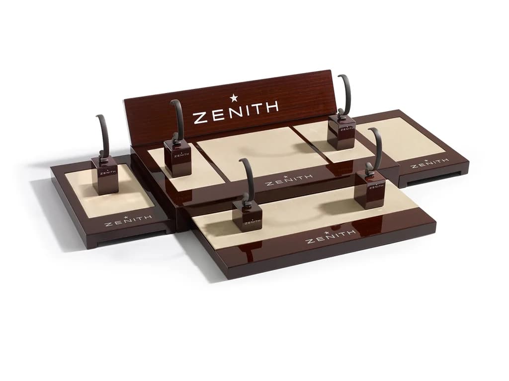 Zenith: Watch counter display set produced by Casadevall Group.