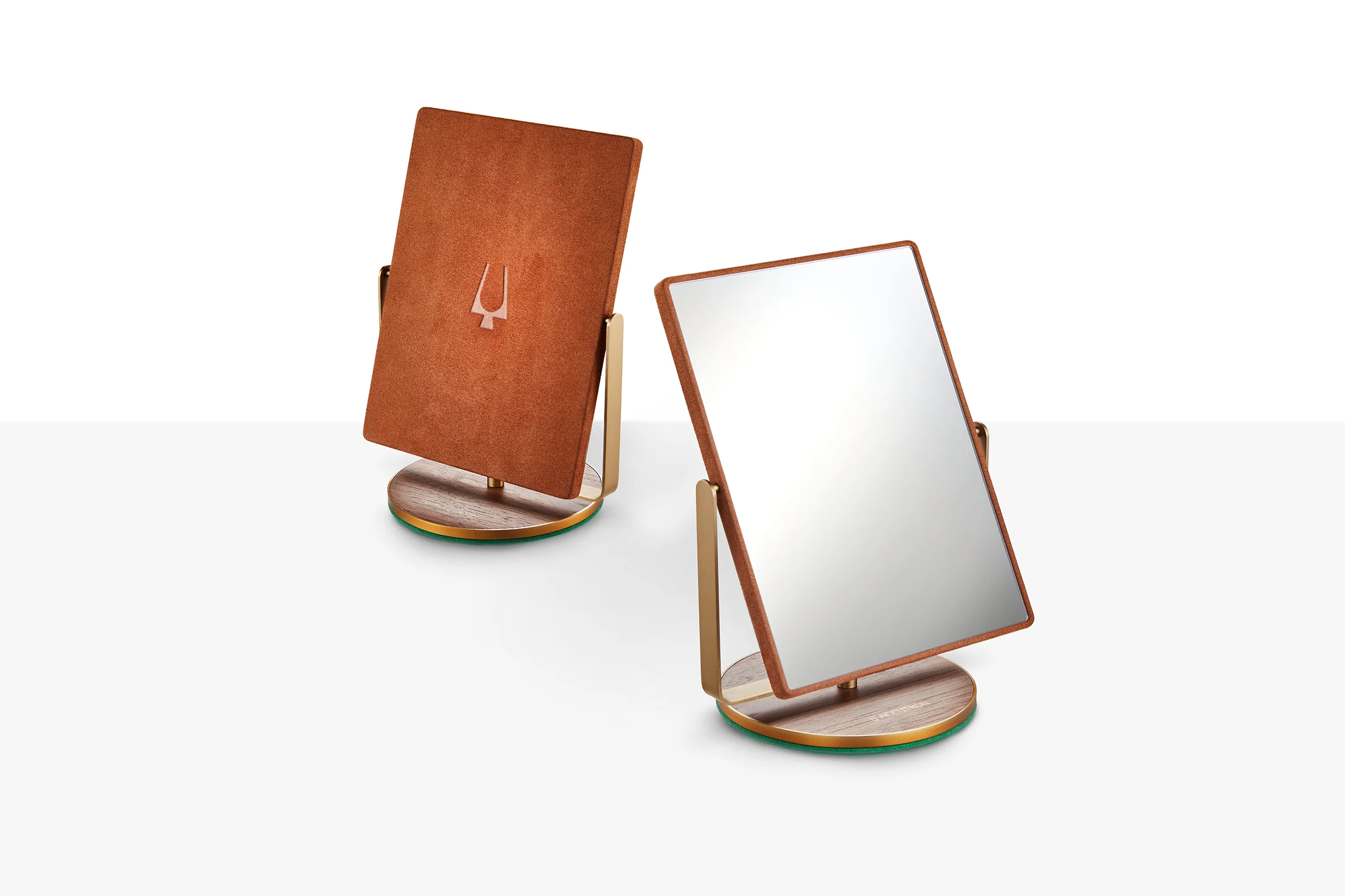 Accutron: A modular countertop display produced by Casadevall Group.