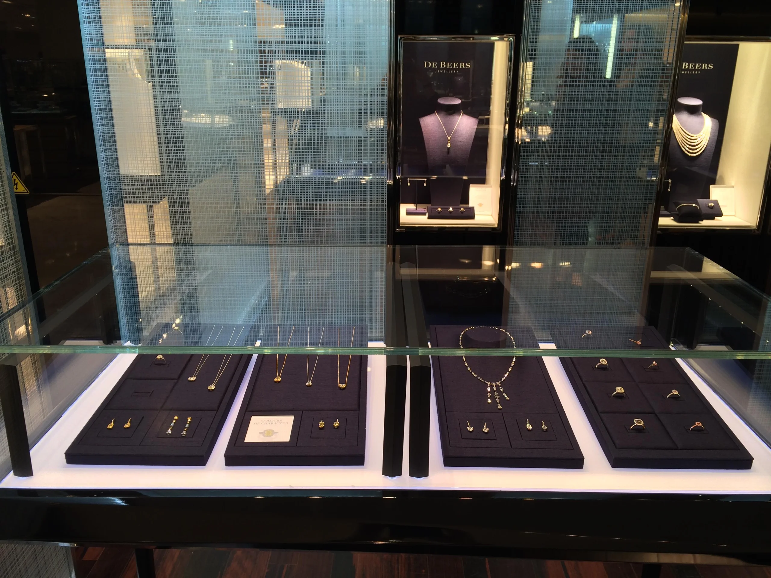 De Beers: Display produced by Casadevall Group.