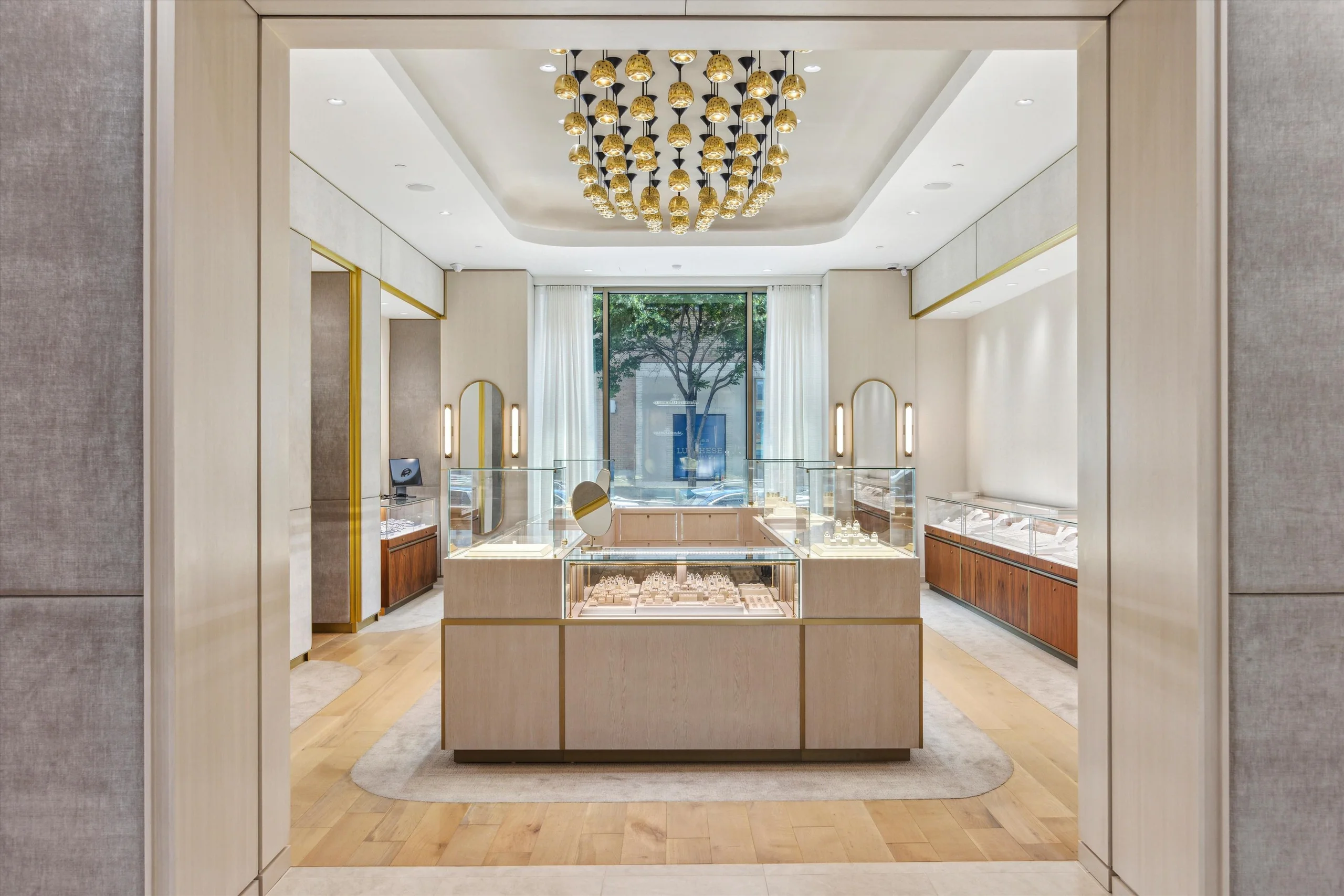 Multi-brand jewelry boutique interior produced by Casadevall Group.