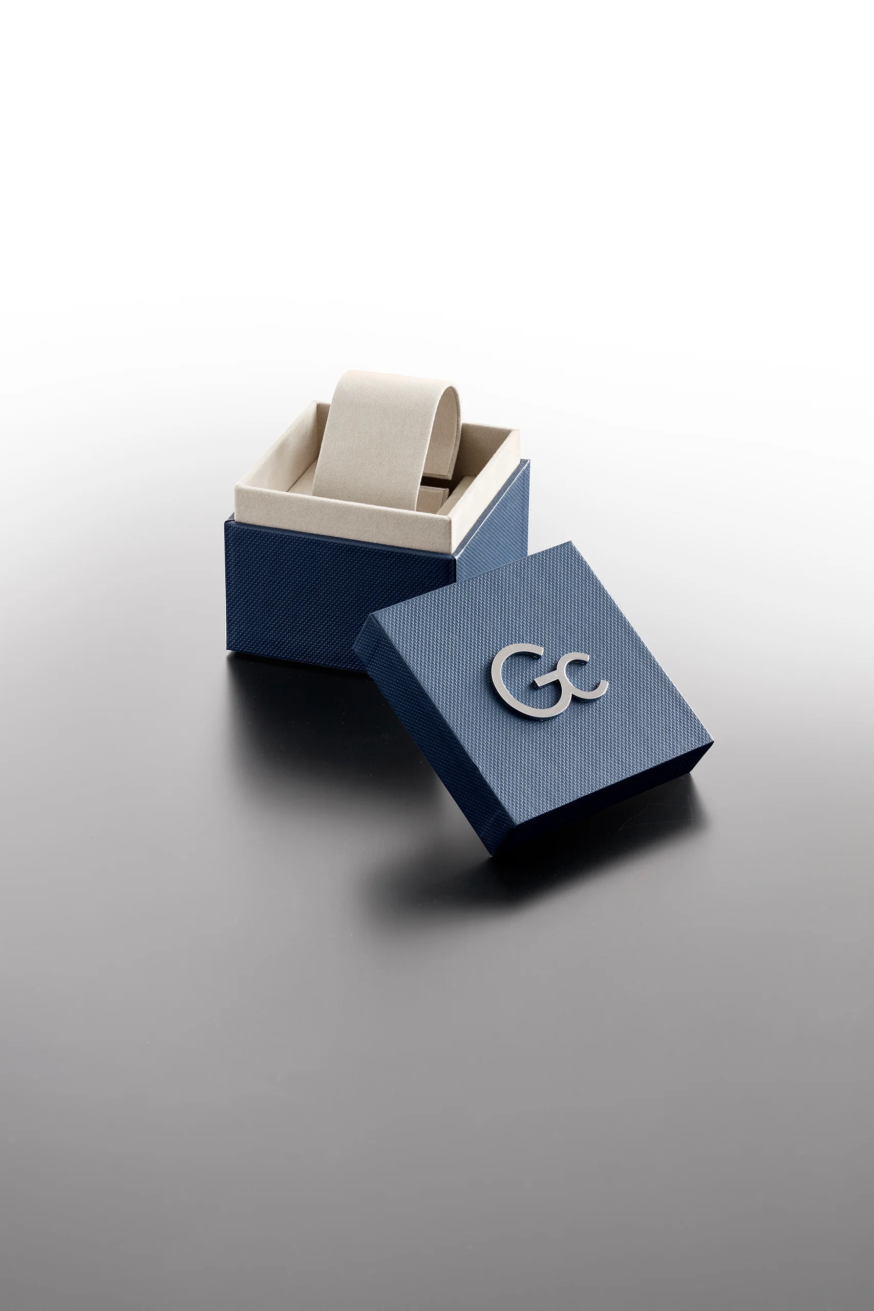 Gc: packaging produced by Casadevall Group.